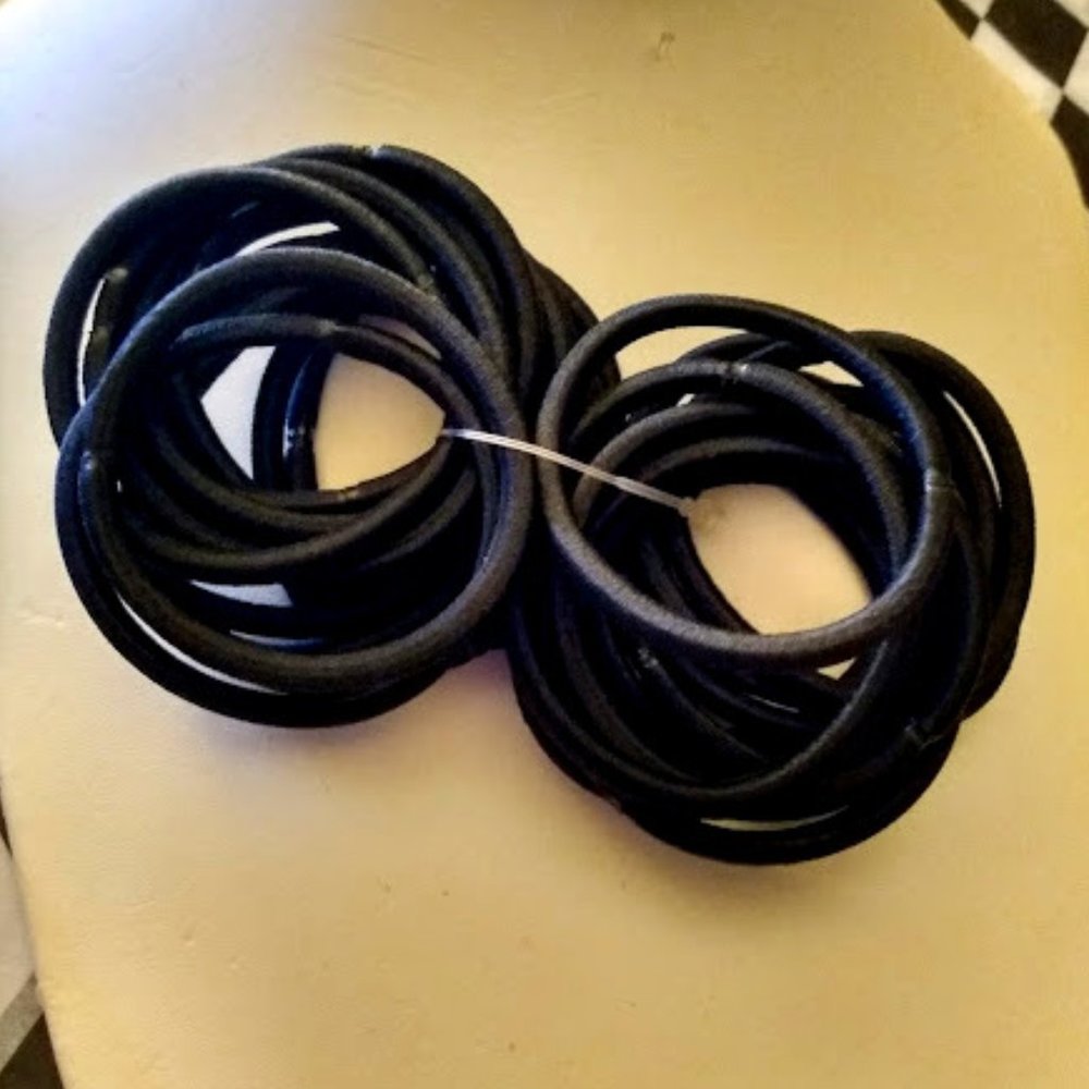 KOHL'S 25pc Black Elastic Stretch Sport Hair Ties**NEW!